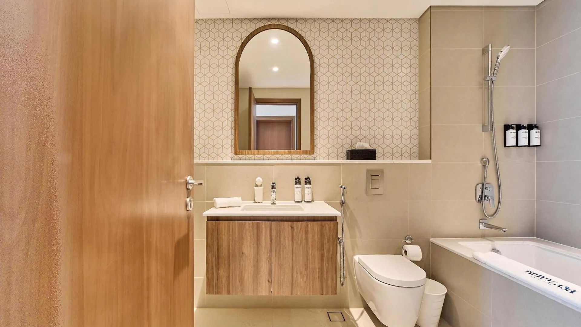 Priva Casa - Vida Residences Creek Beach 1405 Dubai Apartment